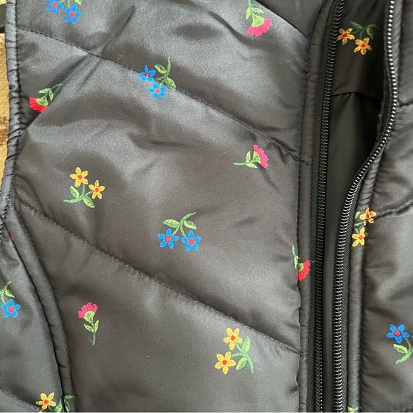 EUC floral puffer vest - Picture 4 of 4